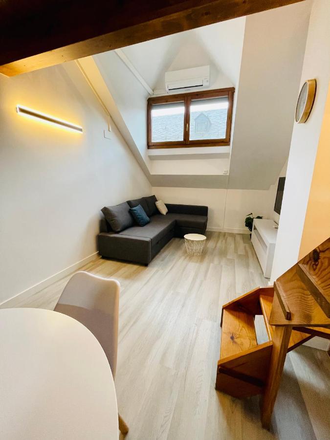 El Atico Nuevo En El Centro Con Ascensor, Garaje, Aire Acondicionado Y Wifi Apartman Biescas Kültér fotó